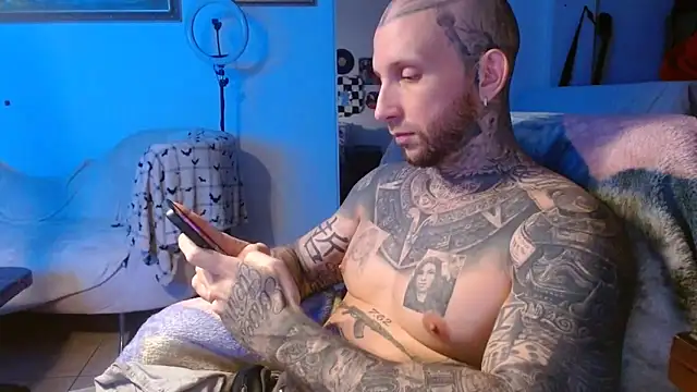 bobbybacala91 online show from 10-29-25, 09:22