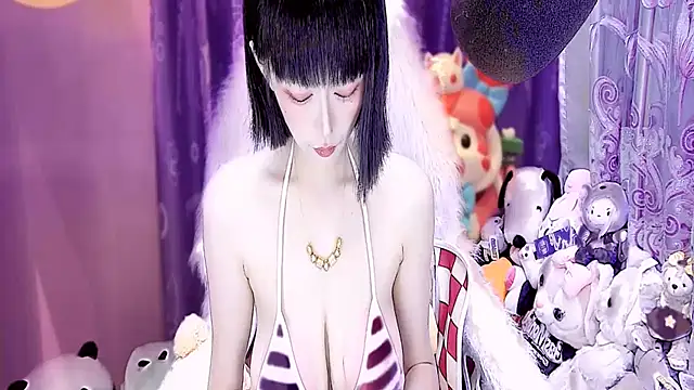 Snapshot of kumamon- chatting on 10-21-25, 02:18 kumamon- online show from 10-21-25, 02:18