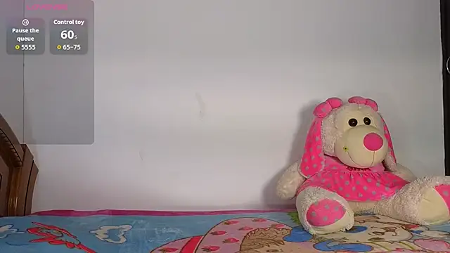 Snapshot of NatyQueen_ chatting on 09-24-25, 01:58 NatyQueen online show from 09-24-25, 01:58