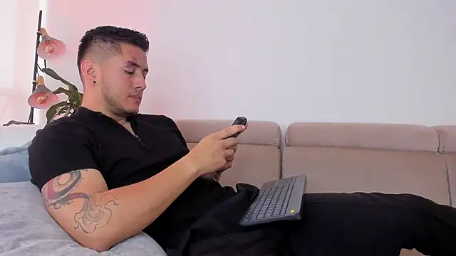 Chriskyle  online show from 12-04-24, 01:20