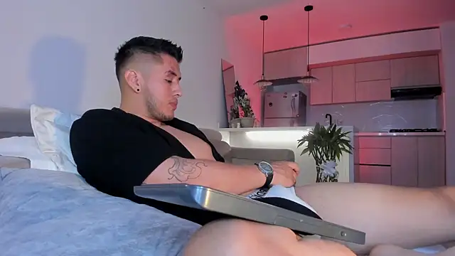 Chriskyle  online show from 02-01-25, 02:47