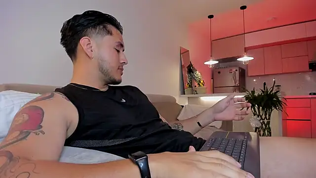 Chriskyle  online show from 09-18-25, 12:12