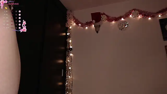 Snapshot of CherryBlossom___ chatting on 01-09-25, 02:11 CherryBlossom online show from 01-09-25, 02:11