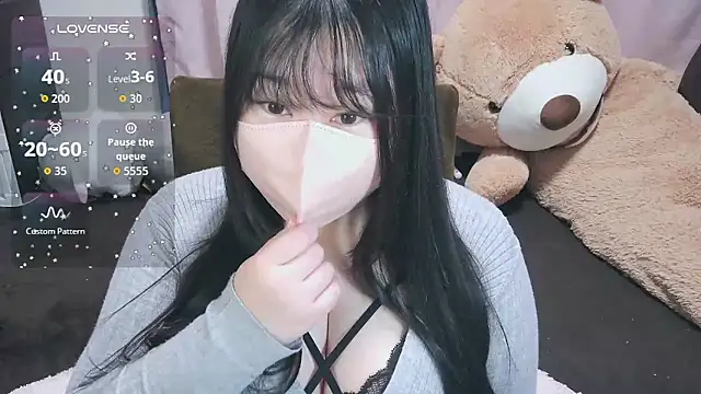 yuinyan3150 online show from 04-15-26, 12:34