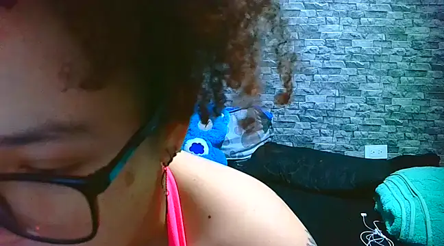 vanellope12 online show from 12-13-24, 08:47