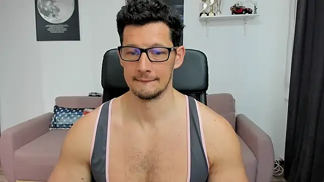 Snapshot of BrutusK08 chatting on 03-19-25, 11:28 BrutusK08 online show from 03-19-25, 11:28