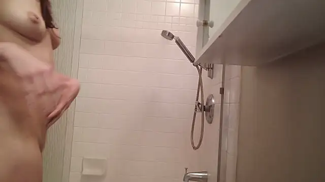 Tipsy Toes Daisy online show from 02-13-25, 02:12