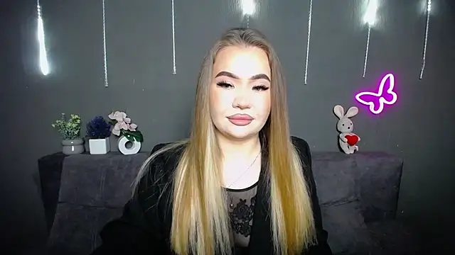 Snapshot of StacyYellig chatting on 04-22-26, 08:10 StacyYellig online show from 04-22-26, 08:10