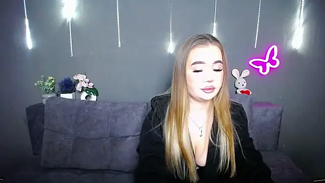Snapshot of StacyYellig chatting on 04-24-26, 08:33 StacyYellig online show from 04-24-26, 08:33