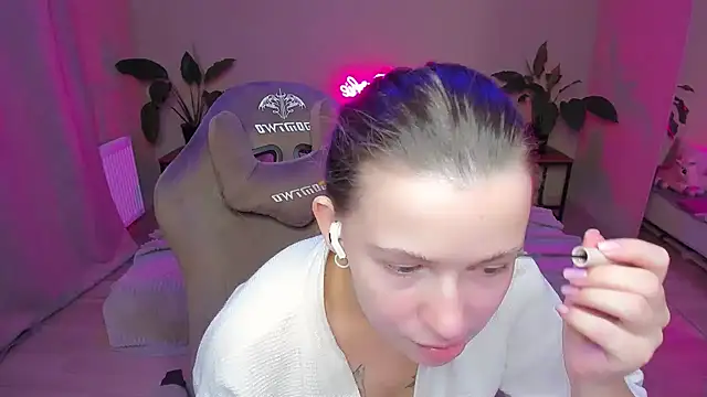 HelloRoxy online show from 12-29-24, 12:09