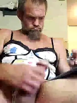 Snapshot of littleChop33 chatting on 10-02-25, 02:40 littleChop33 online show from 10-02-25, 02:40