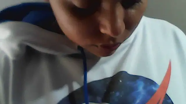 stefanie010 online show from 11-13-25, 05:23