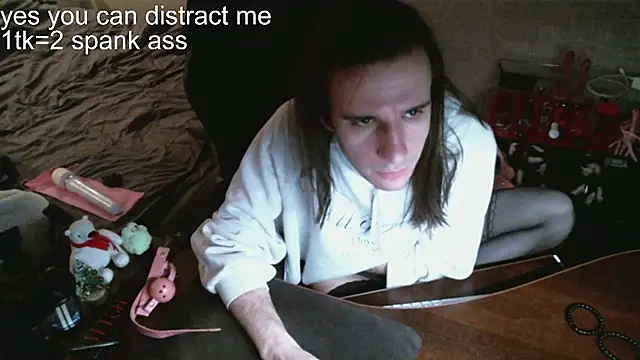 Snapshot of izilizi_23 chatting on 12-08-24, 03:45 izilizi 23 online show from 12-08-24, 03:45