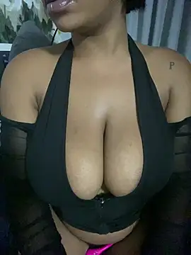 Snapshot of YellowHoneyDip chatting on 01-10-25, 02:57 YellowHoneyDip online show from 01-10-25, 02:57