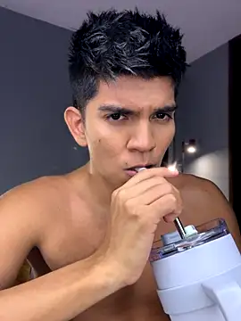 santiago 01 online show from 11-05-25, 12:10