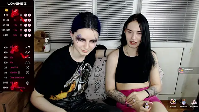 Snapshot of sky9669 chatting on 03-04-25, 04:52 sky9669 online show from 03-04-25, 04:52