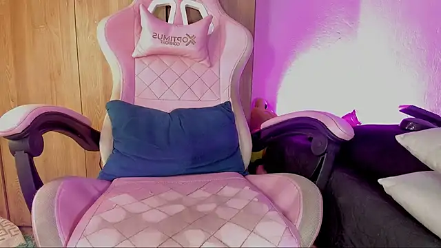 emily lady20 online show from 02-07-25, 09:58