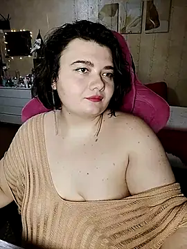 Snapshot of DenisHailey chatting on 10-05-25, 02:43 DenisHailey online show from 10-05-25, 02:43