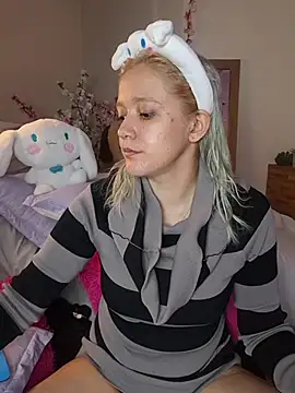 NaomiShimizu online show from 11-20-25, 09:36