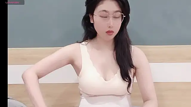 Snapshot of Chuppa_Chup chatting on 01-10-25, 12:59 Chuppa Chup online show from 01-10-25, 12:59