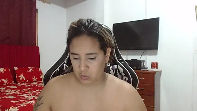 Snapshot of KathyHardcore69 chatting on 03-04-25, 02:06 KathyHardcore69 online show from 03-04-25, 02:06