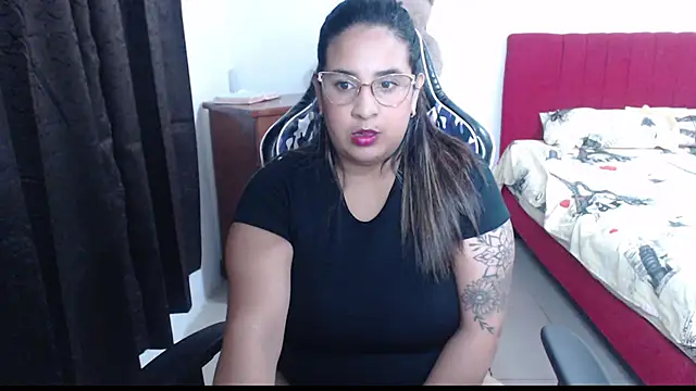 Snapshot of KathyHardcore69 chatting on 10-20-25, 02:56 KathyHardcore69 online show from 10-20-25, 02:56