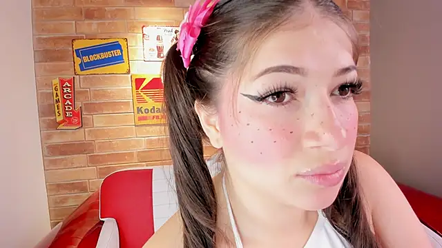 Snapshot of miss__pamela chatting on 09-17-25, 11:45 miss pamela online show from 09-17-25, 11:45