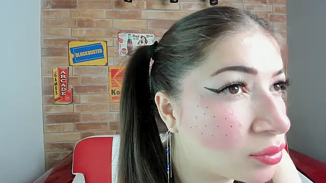 Snapshot of miss__pamela chatting on 10-21-25, 11:00 miss pamela online show from 10-21-25, 11:00