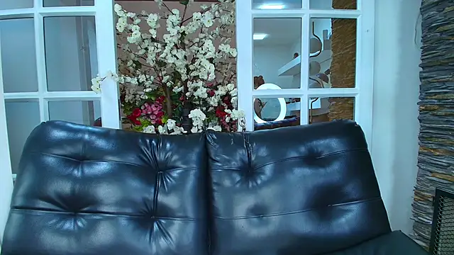 Snapshot of miss__pamela chatting on 11-19-25, 11:10 miss pamela online show from 11-19-25, 11:10