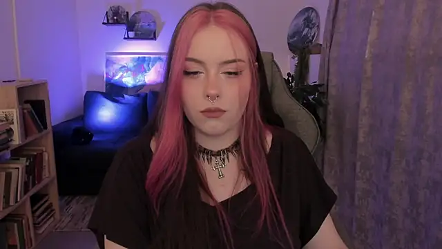 CoralineKeyns online show from 07-09-26, 05:33