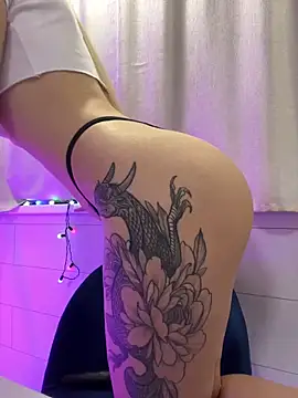 Snapshot of Lunalikaiya chatting on 12-15-25, 07:07 Lunalikaiya online show from 12-15-25, 07:07