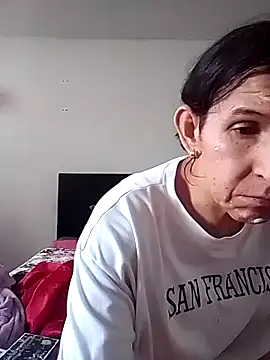 Cameron puppy online show from 10-25-25, 02:02