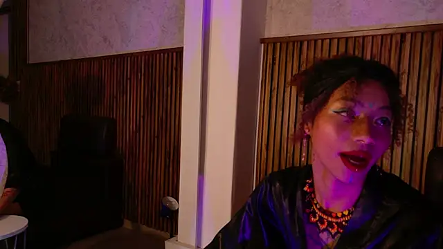 daiana curly online show from 10-19-25, 06:41