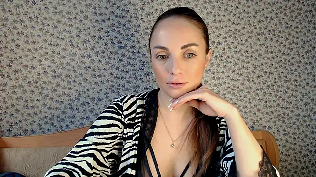 Snapshot of Tinadream20 chatting on 01-24-25, 08:44 Tinadream20 online show from 01-24-25, 08:44