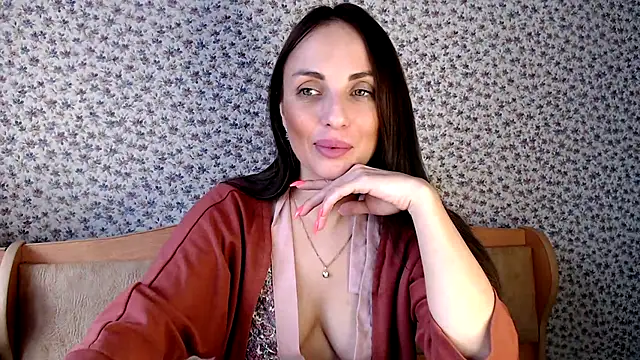 Snapshot of Tinadream20 chatting on 03-14-25, 11:23 Tinadream20 online show from 03-14-25, 11:23