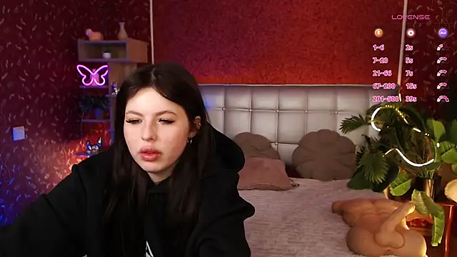 JulieHeets online show from 01-30-25, 08:43