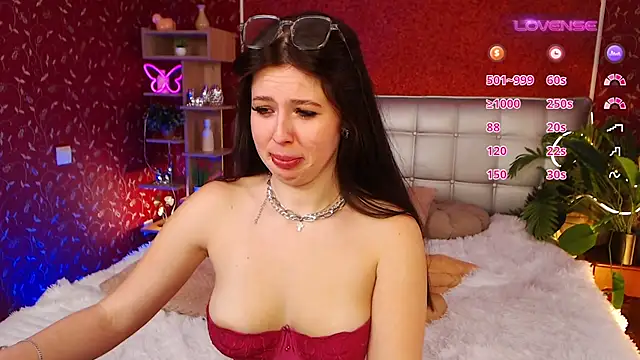 JulieHeets online show from 02-15-25, 11:28