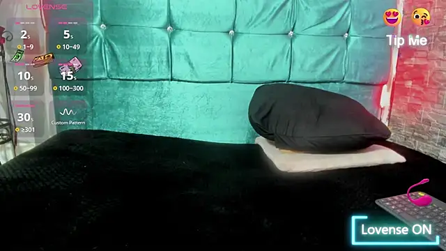 Cloee66 online show from 12-02-25, 06:25