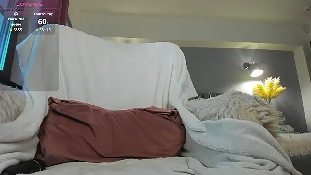 Awesome Jolie online show from 03-12-26, 05:13