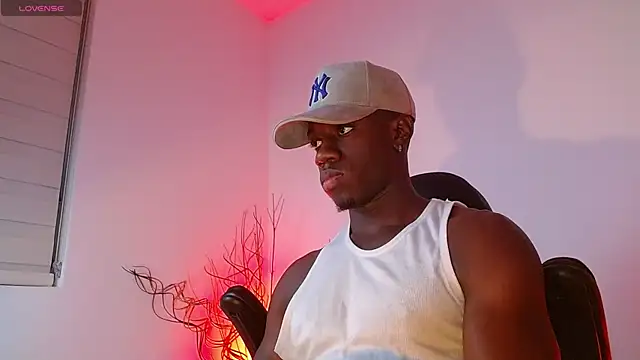 Snapshot of mike_wallace chatting on 02-08-25, 01:22 mike wallace online show from 02-08-25, 01:22