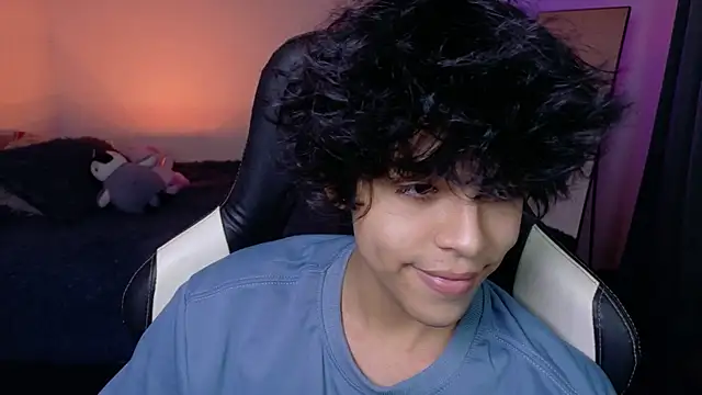 Alan26  online show from 04-12-26, 05:23