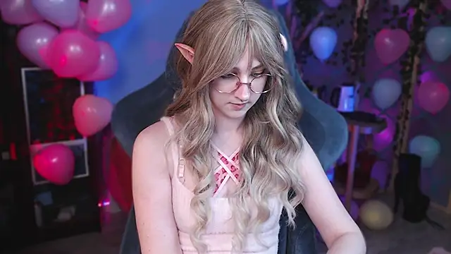 Snapshot of Rory_Pink chatting on 02-14-25, 05:14 Rory Pink online show from 02-14-25, 05:14