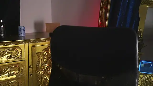 Snapshot of dantecoppolaa_ chatting on 01-21-25, 12:39 dantecoppolaa online show from 01-21-25, 12:39