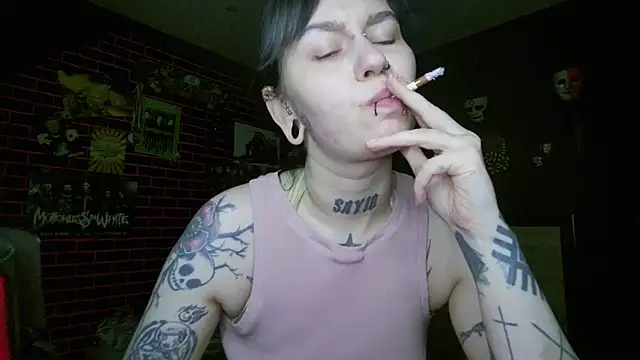 MoorderxDoll online show from 04-19-26, 07:51