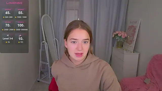 LovelyJessie online show from 11-14-25, 01:43