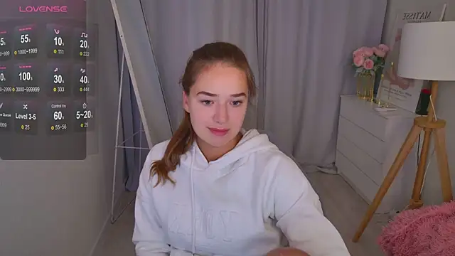 LovelyJessie online show from 04-21-26, 01:50