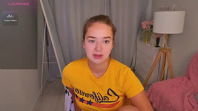 LovelyJessie online show from 04-24-26, 01:46