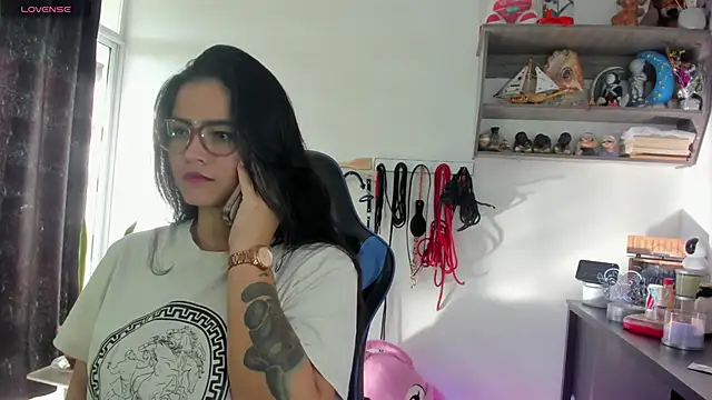 scarlet-kennedy98 online show from 12-31-24, 09:06