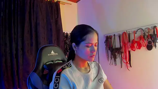 scarlet-kennedy98 online show from 10-09-25, 10:08