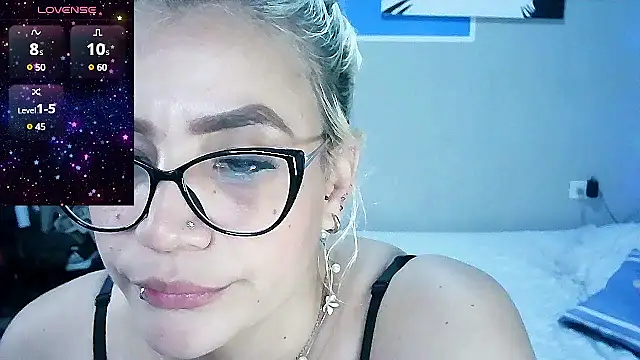 Snapshot of LuCKy_JoK chatting on 02-19-25, 08:10 LuCKy JoK online show from 02-19-25, 08:10